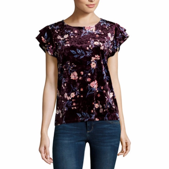 a.n.a Tops - 🎊HOST PICK🎊a.n.a Velvet Ruffle Tee